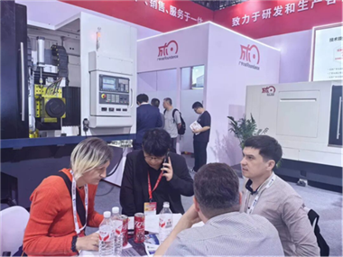 CCMT2026展會捷報｜首單告捷！現(xiàn)場成功簽約MGK28160立式磨床，實力見證！